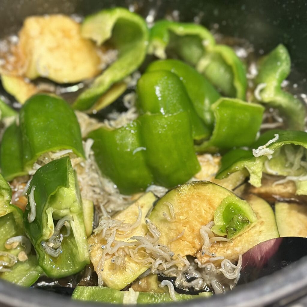 なす、ピーマン、じゃこのしょうゆ煮