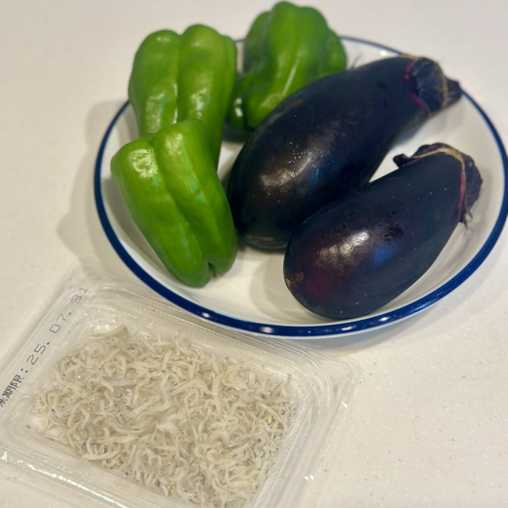 なす、ピーマン、じゃこのしょうゆ煮