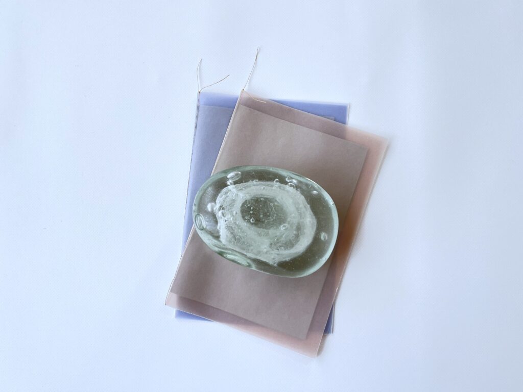 写真　カリグラフィーと手作りカード