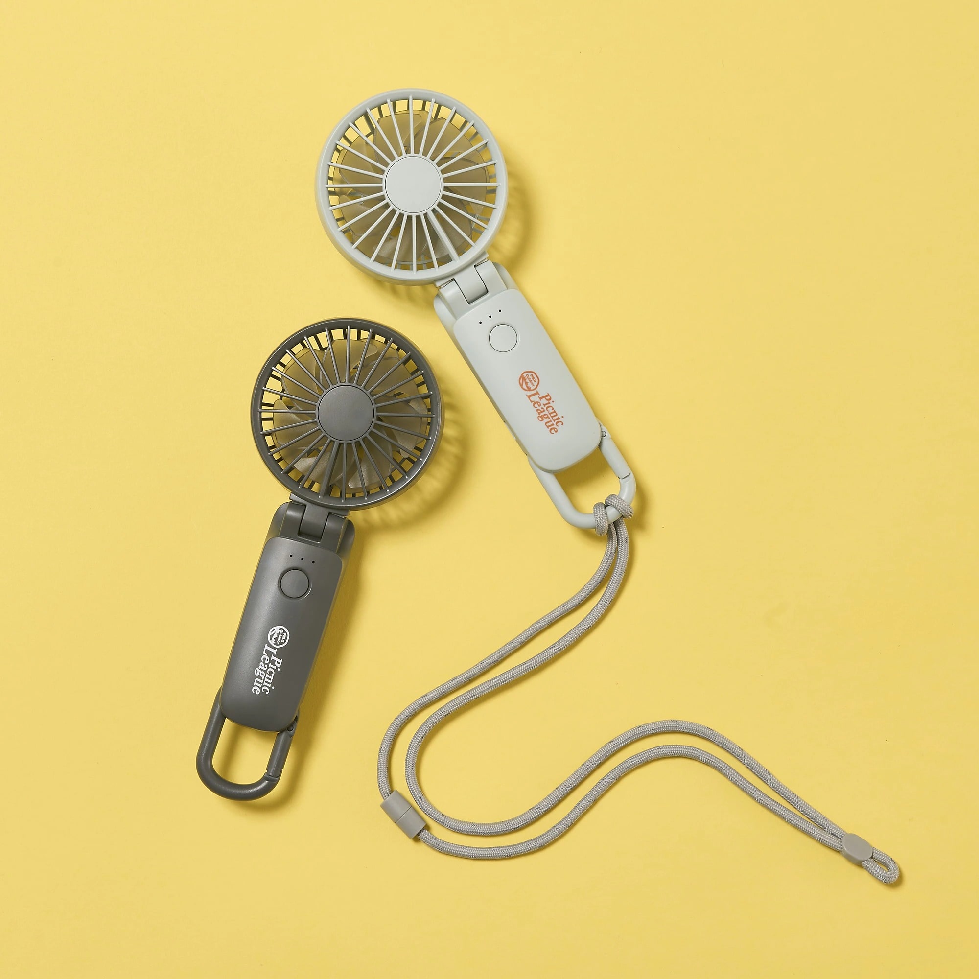 "RHYTHM
【LEE別注】Picnic League Silky Wind Mobile 3.2
￥3,520"