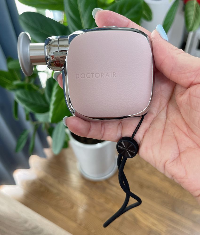 神原サリーさん　ドクターエア「エクサガン ポケット」6,930円