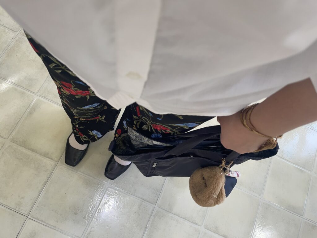 40代女性の2025年7月下旬コーデ、足元写真【その5】