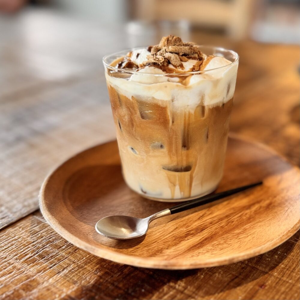 エンコーヒー　encoffee 太宰府　五条　生黒糖ラテ