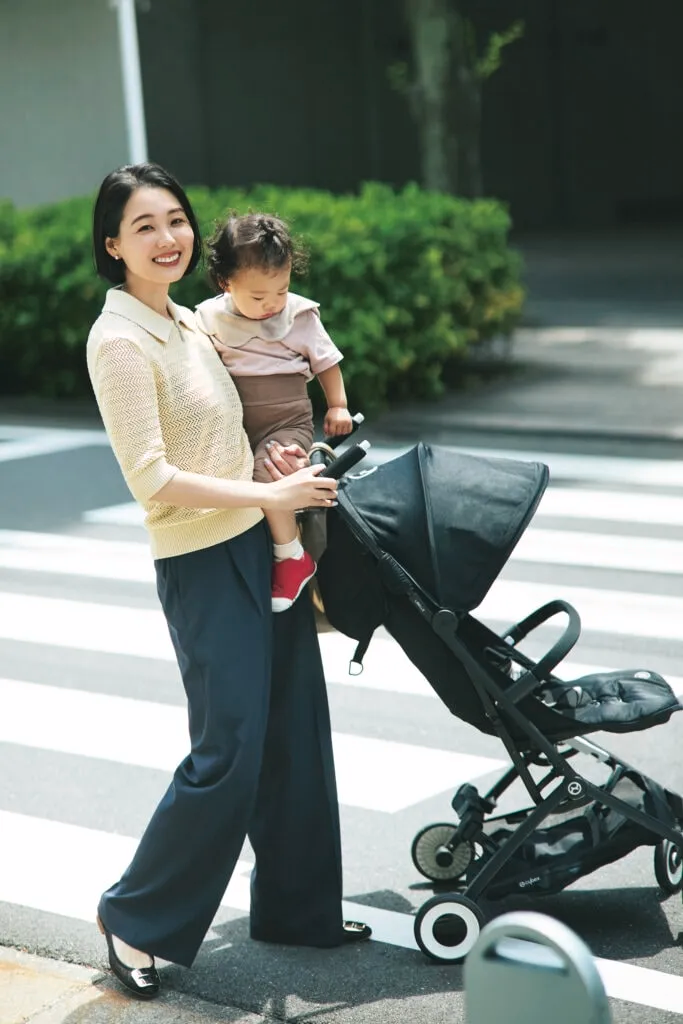 ユニクロ「コットンオープンワークジップポロセーター」のコーデ