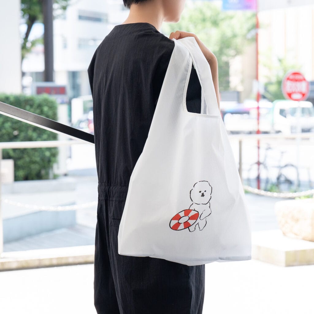 MAMBO ナイロンエコバッグM / うきわ モデルカット