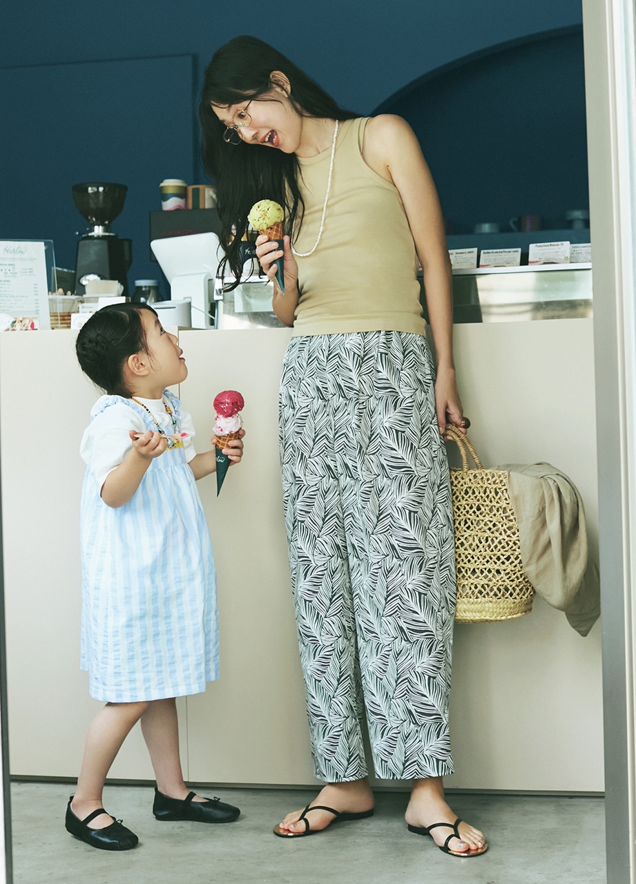 高橋美帆さんのGreen Parksの柄パンツ　¥4400のコーデ