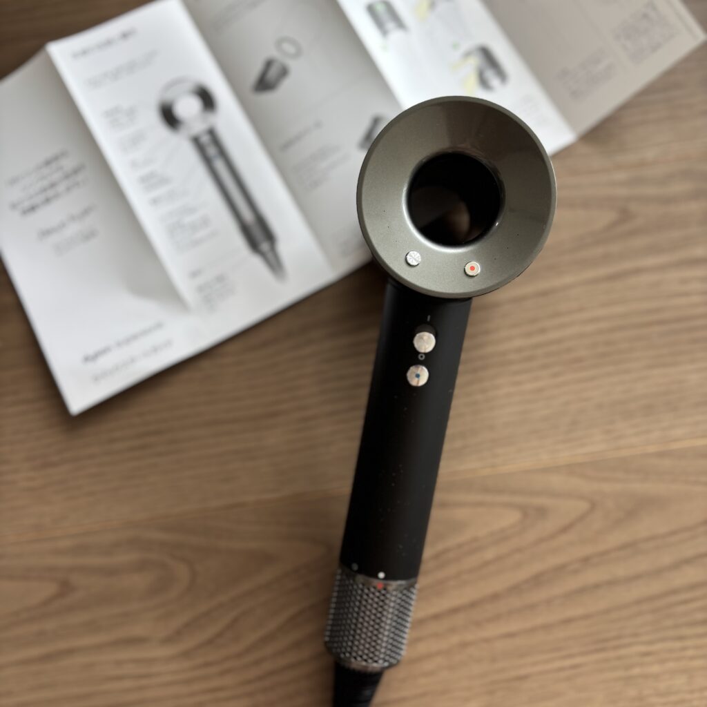 ダイソンドライヤー