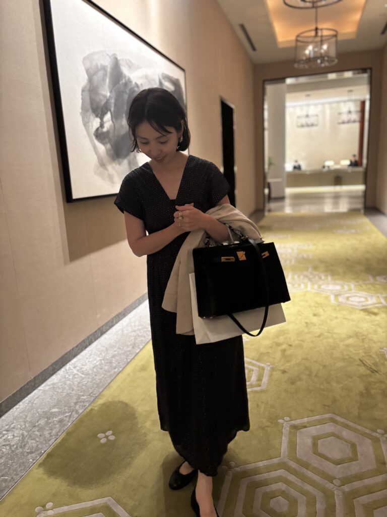 「MARIHA」の夏の光のドレスでパレスホテル東京へ