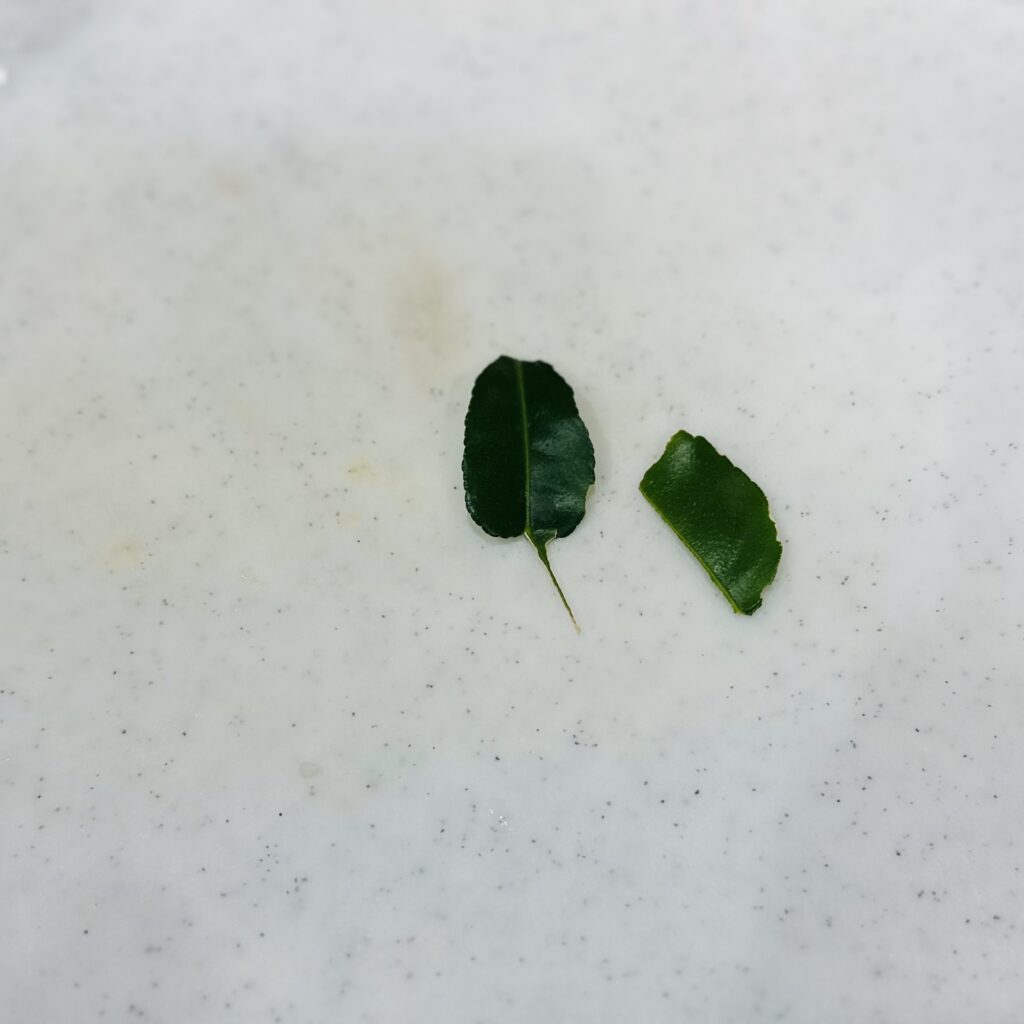 コブミカン　バイマックルー　ハーブ