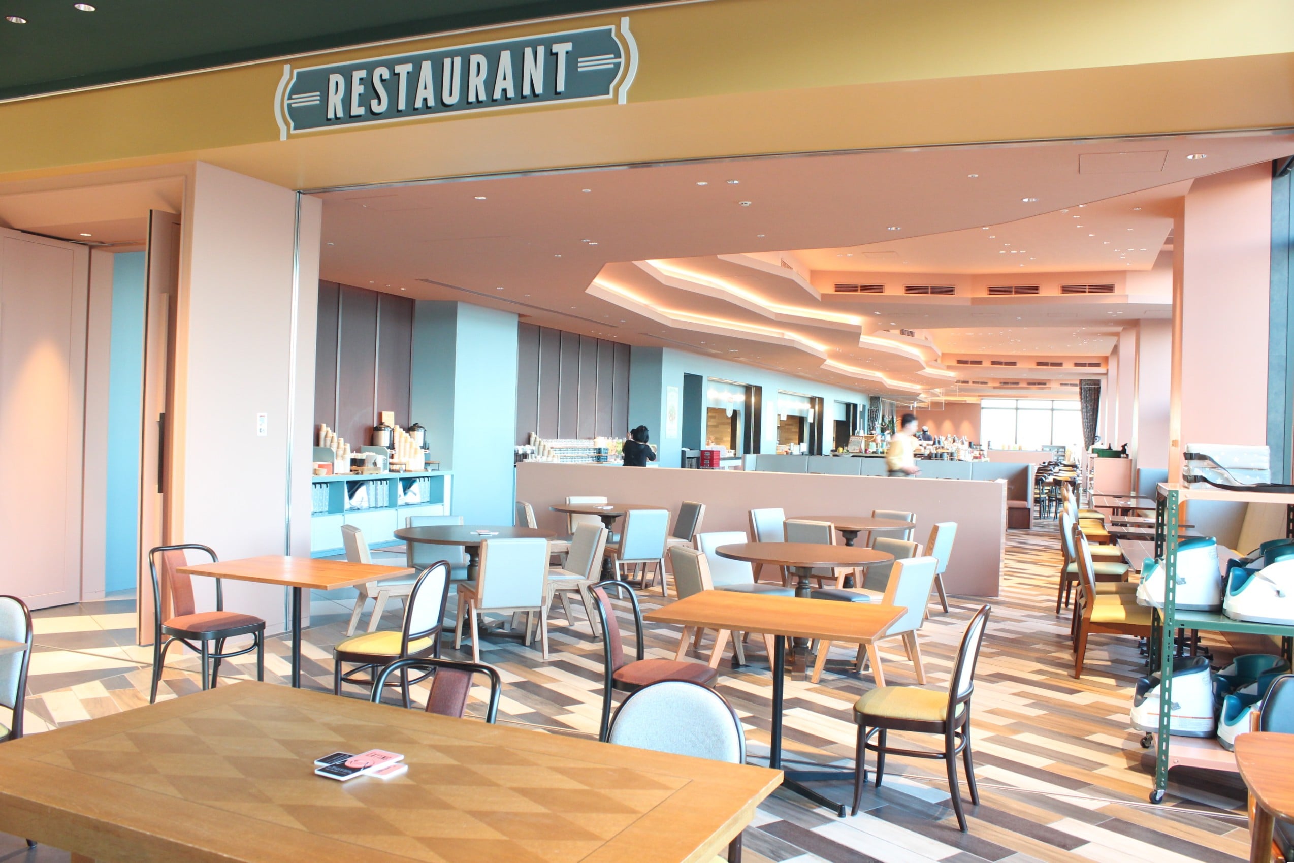 朝食ビュッフェ会場