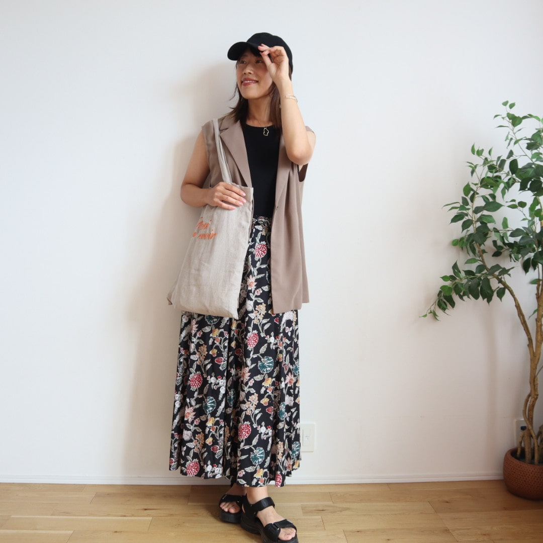 夏コーデ
花柄スカート
