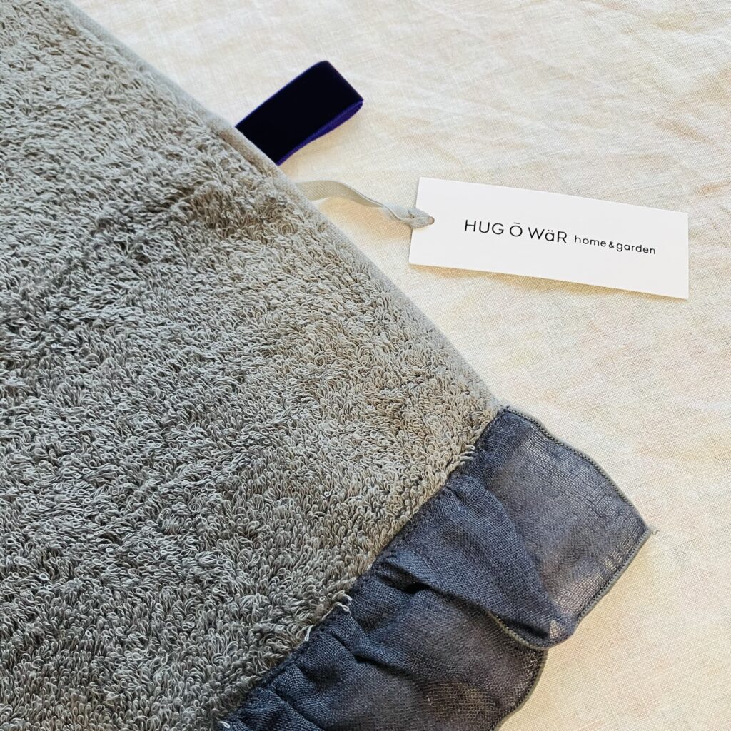 【HUG Ō WäR home & garden】リネンフリルハンドタオルとLIBERTY pt. フラットポーチがお気に入り！