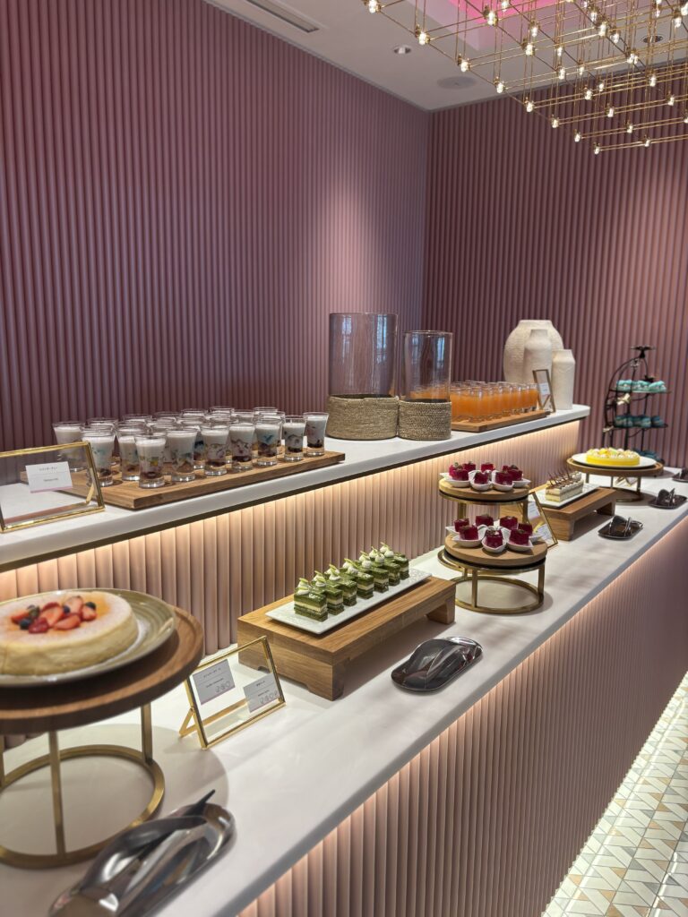 パシフィック・テーブルのデザートルームのメニュー