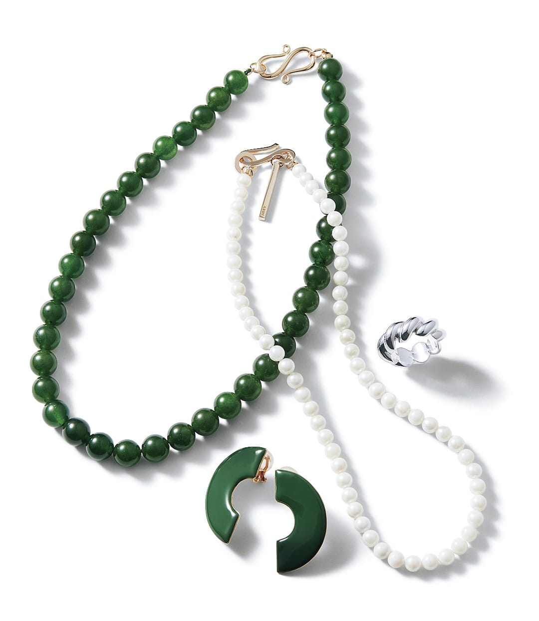 目黒越子さんのアクセサリー