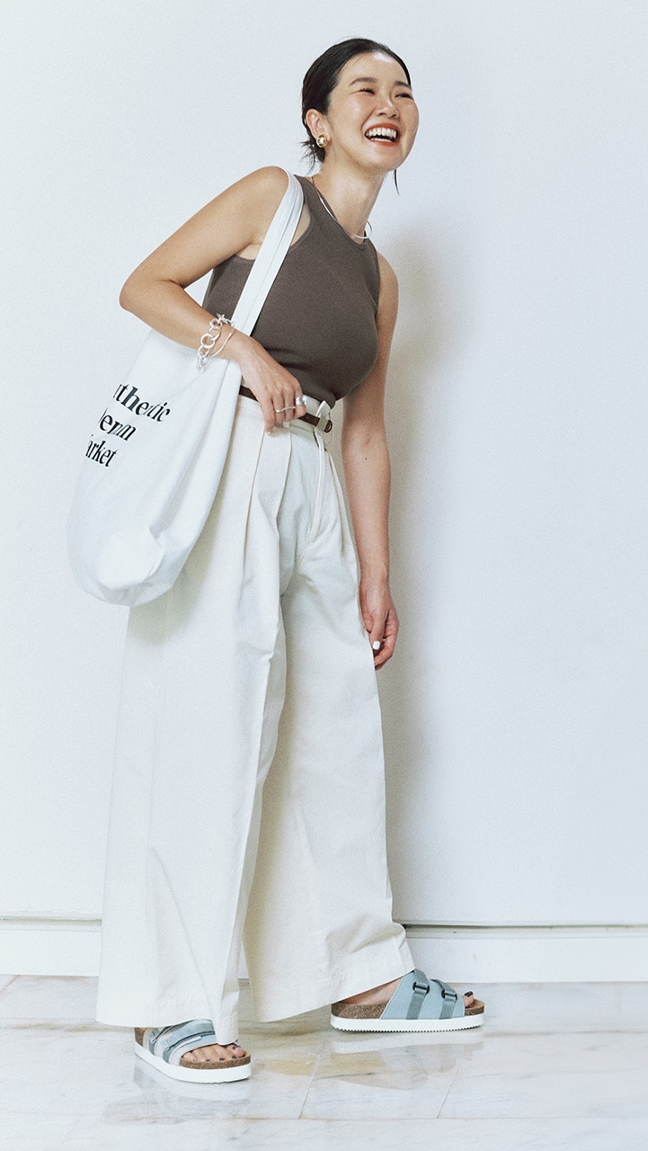 目黒越子さんのthe.garmentのタンクトップコーデ