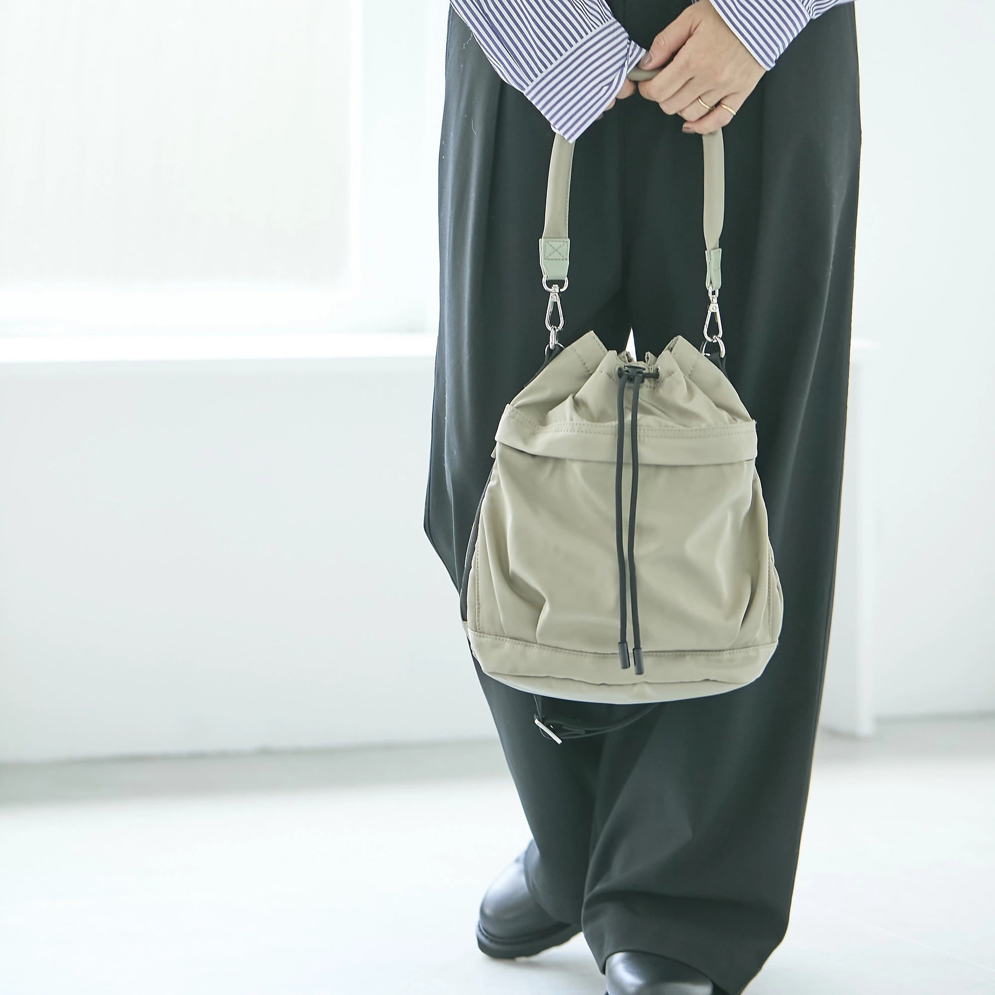 UNITED ARROWS green label relaxing
ハッスイ ポケット ドロスト バッグ