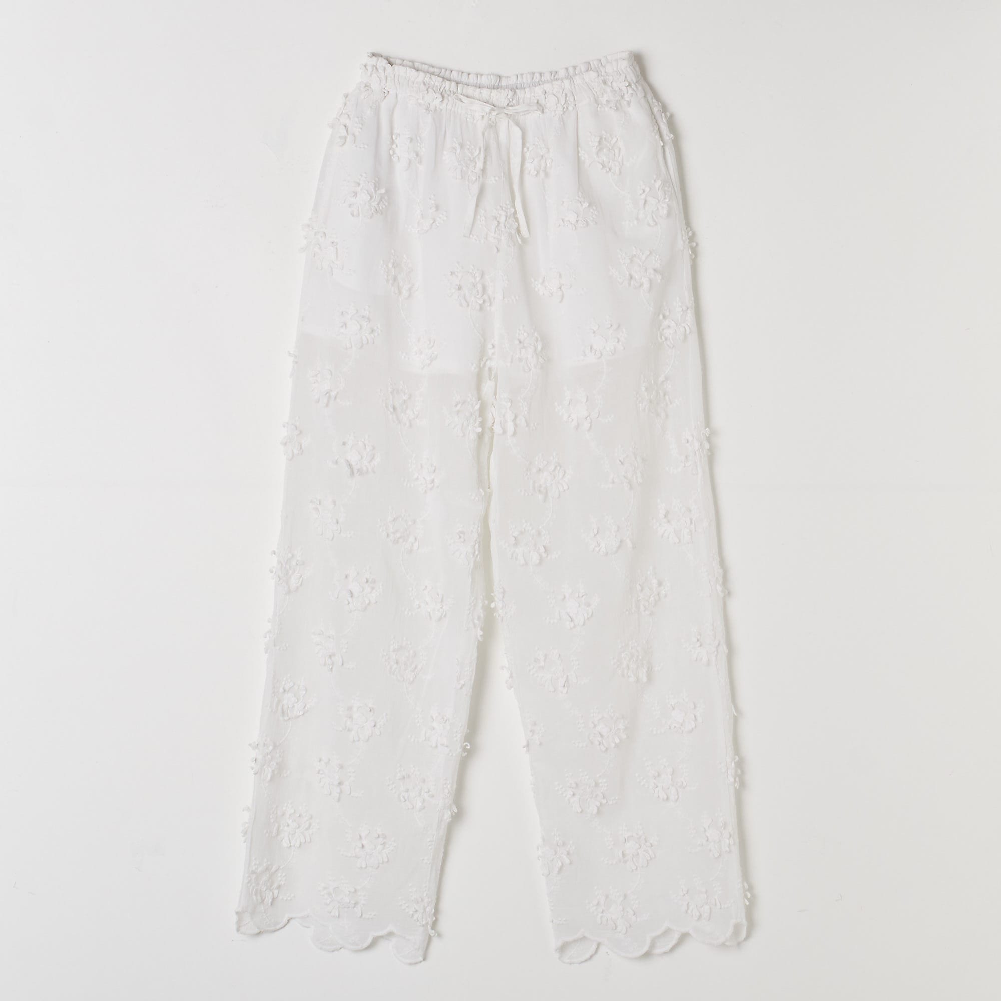 crinkle crinkle crinkle
【洗える】sheer cotton 3D embroidery easy pants
