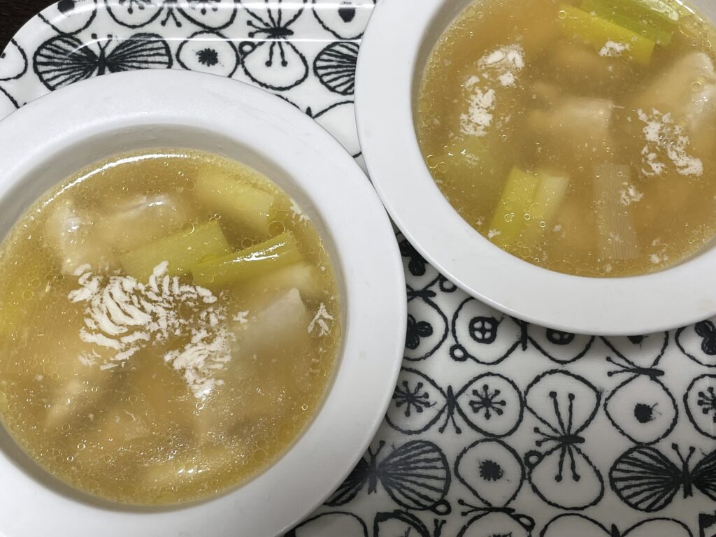 近藤幸子さんのレシピ「ねぎと鶏むね肉のしょうゆバタースープ」を40代主婦が作ってみた写真