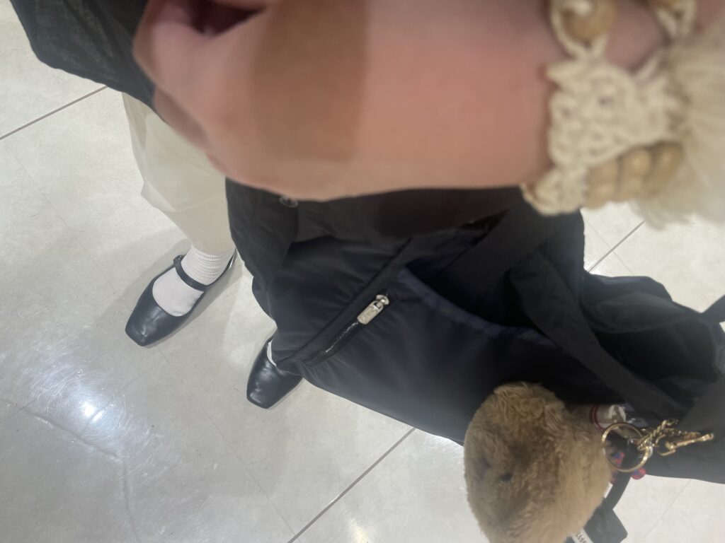 40代女性の2025年8月初旬コーデの足元写真【その2】