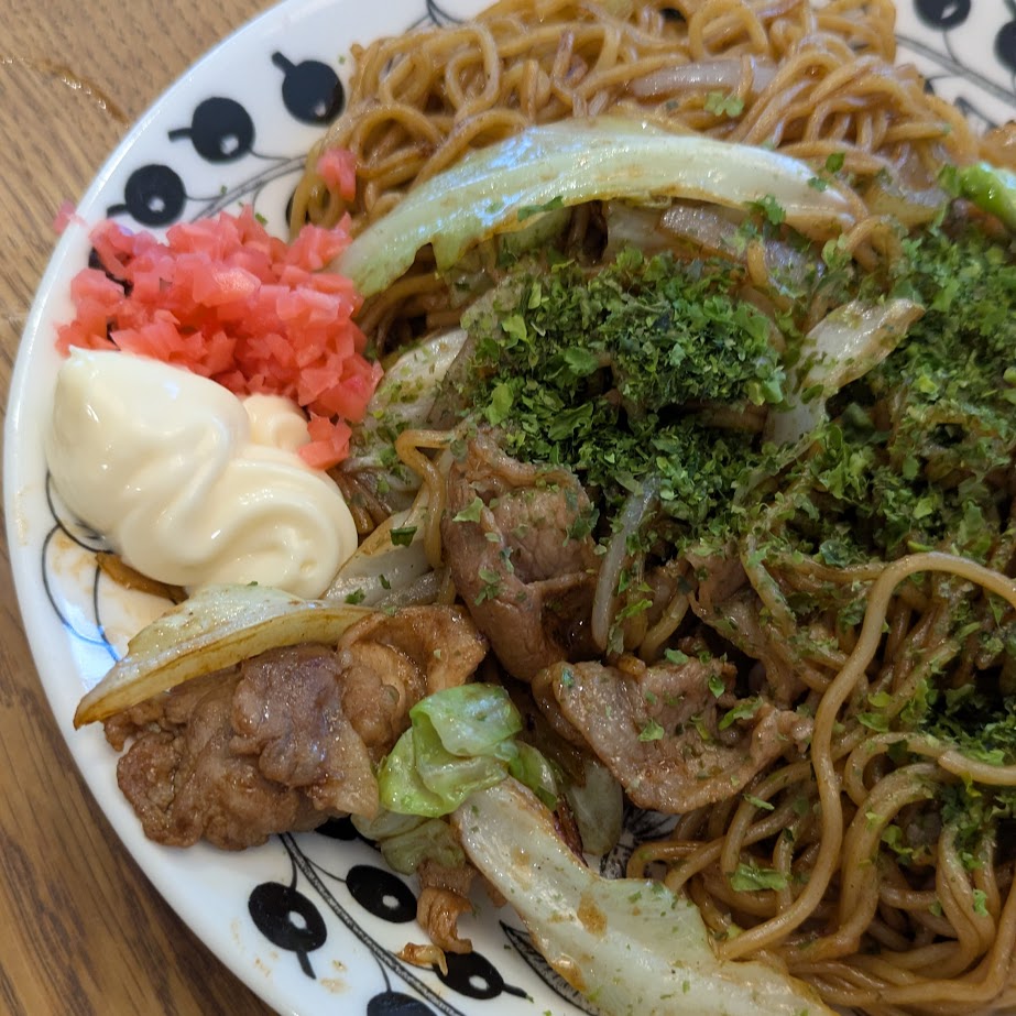 夏休み　おひるごはん　やきそば