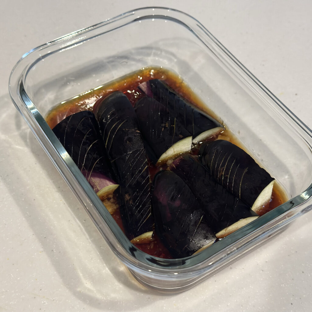 レンジで作る本格味！「なすの甘酢漬けそば」レシピ／本多理恵子さん