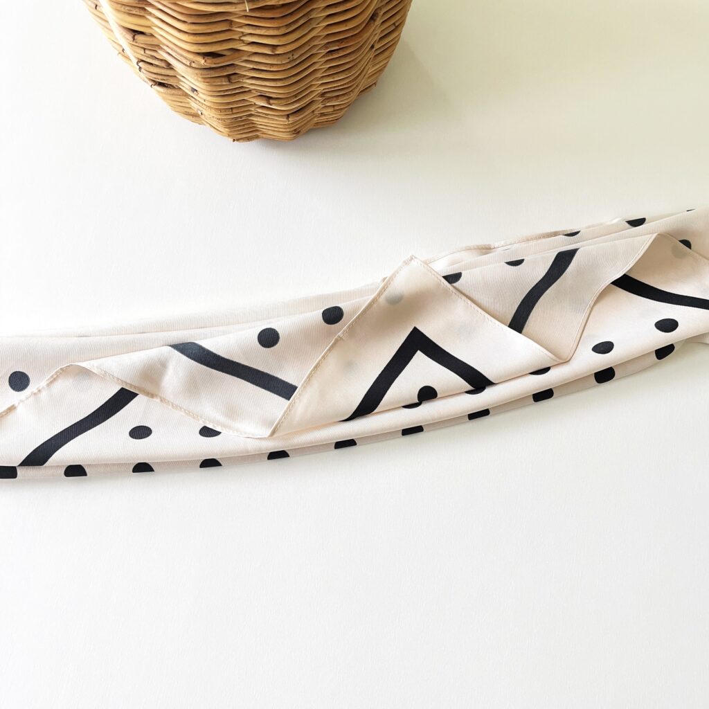 GU スカーフ　ドット