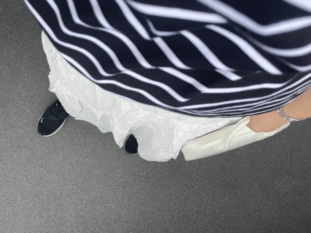 40代主婦が2025年8月上旬にリアルに着ていたコーデの足元写真【その1】