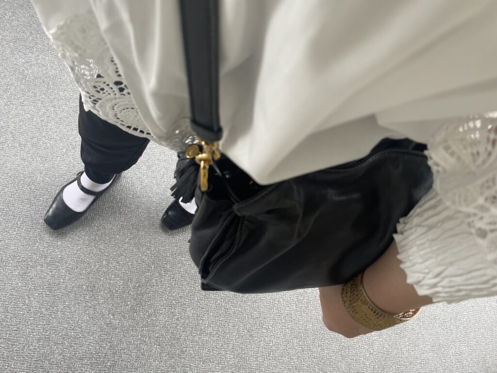 40代主婦が2025年8月上旬にリアルに着ていたコーデの足元写真【その4】