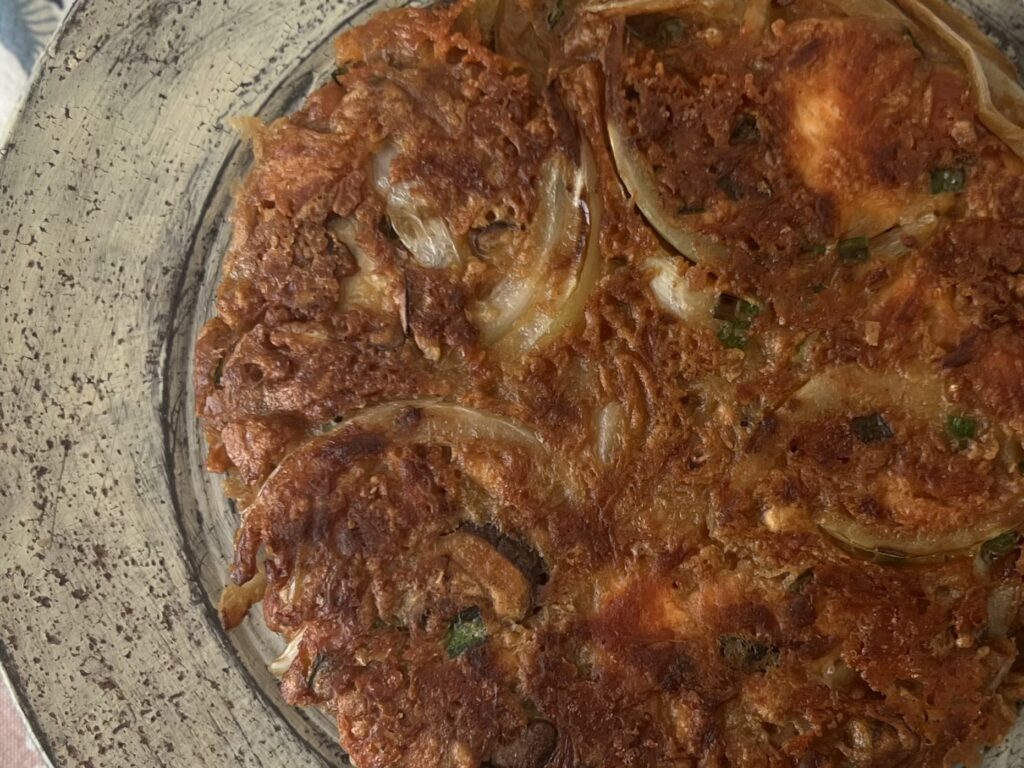 コウケンテツさんの人気レシピ「サケチーズチヂミ」と「ミニトマトのナムル」で夏休みごはん TB icoco