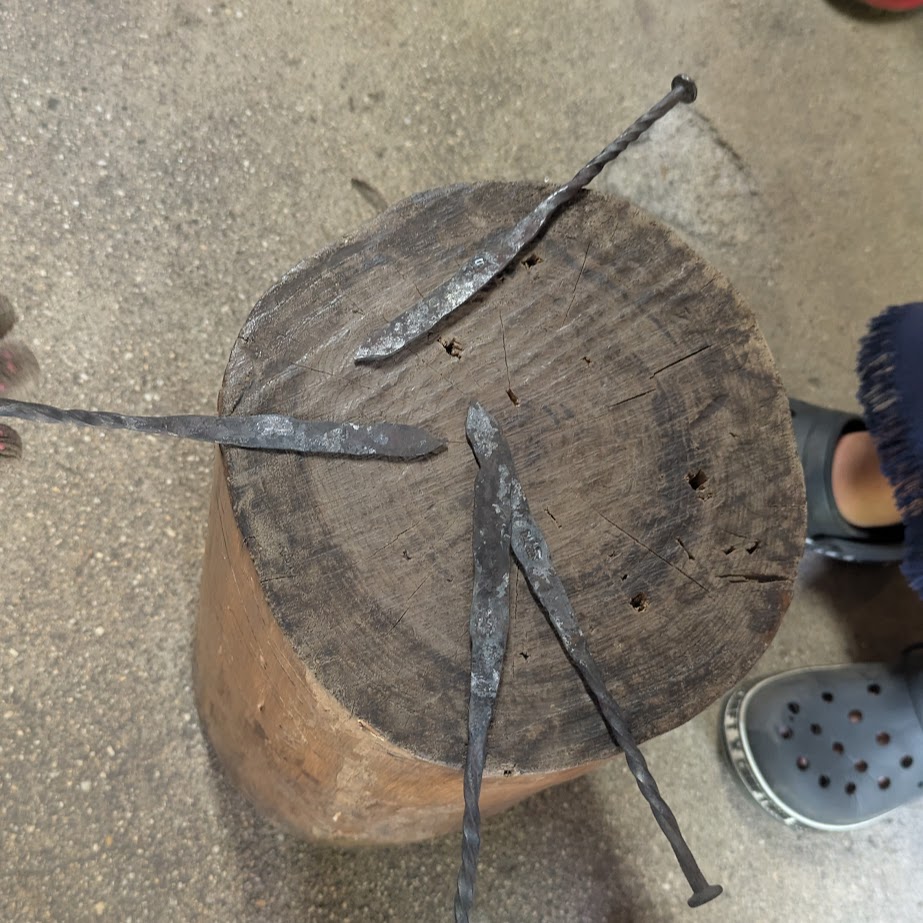 五寸釘　ペーパーナイフ　　個性