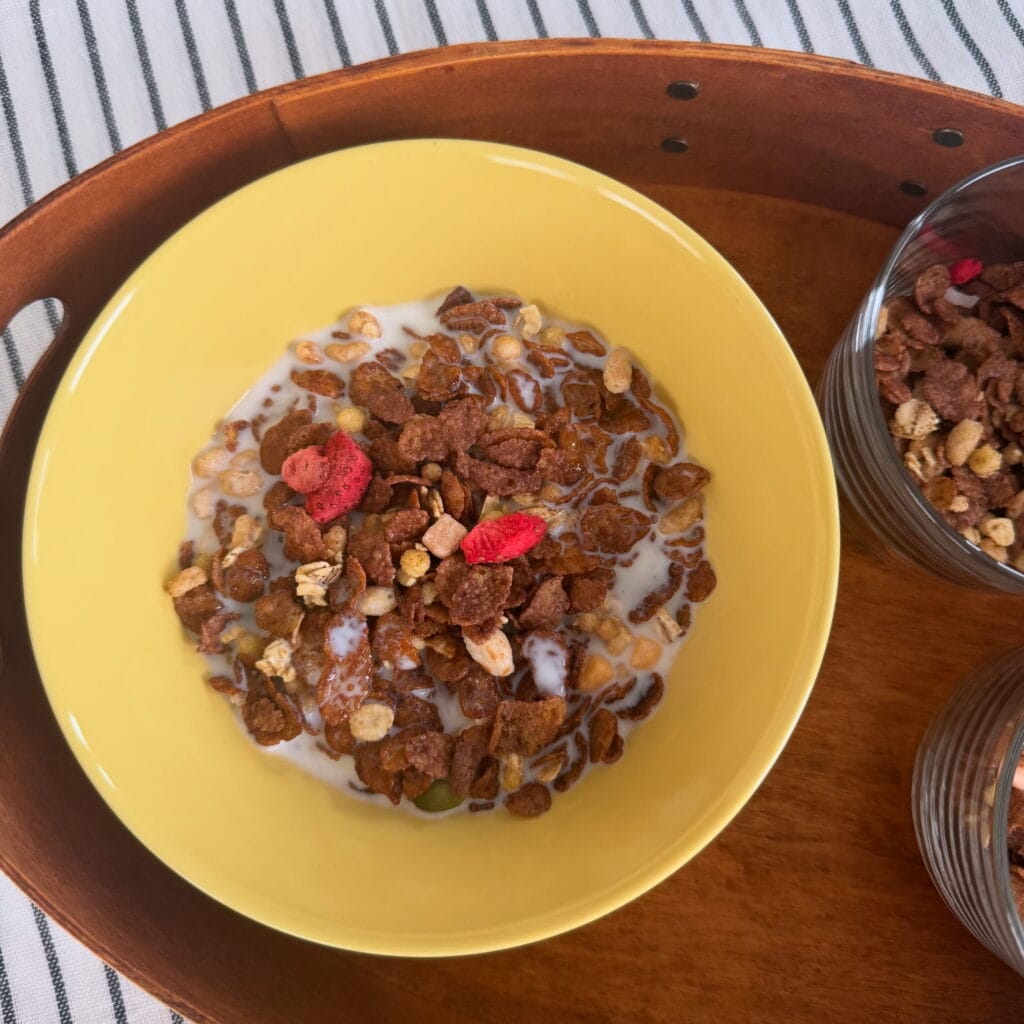 ケロッグ 素材まるごとグラノラ 脂質70%オフ