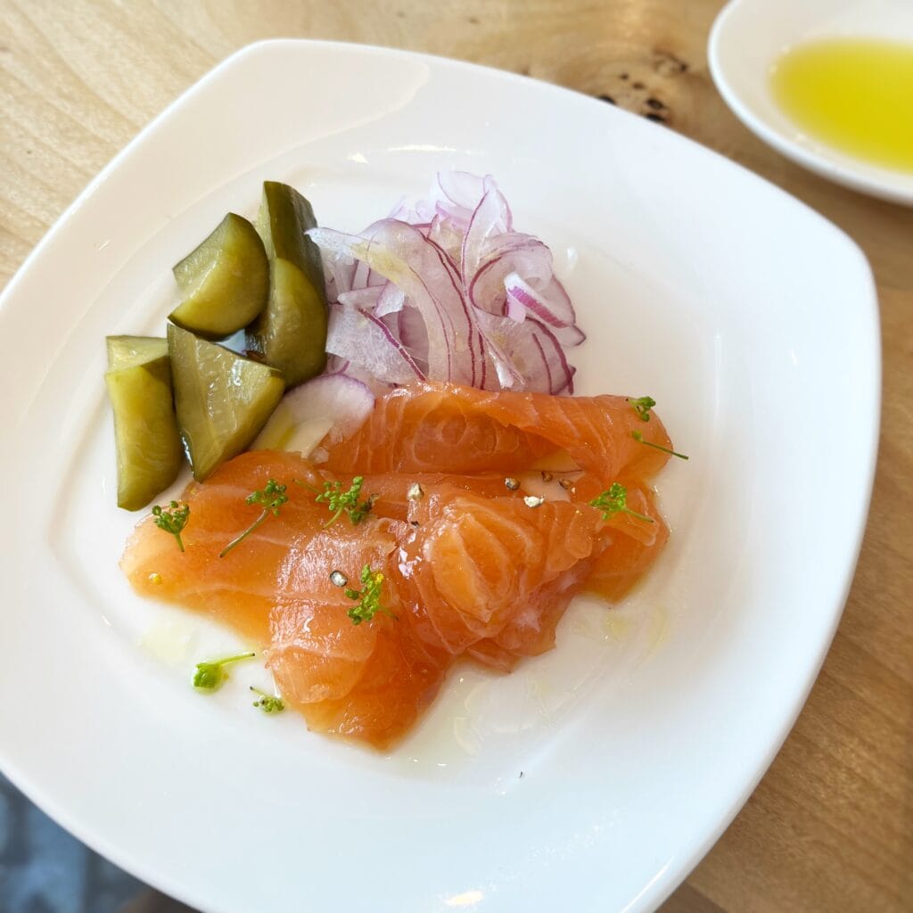 パン食べ放題 清澄白河　ファームトゥーミー