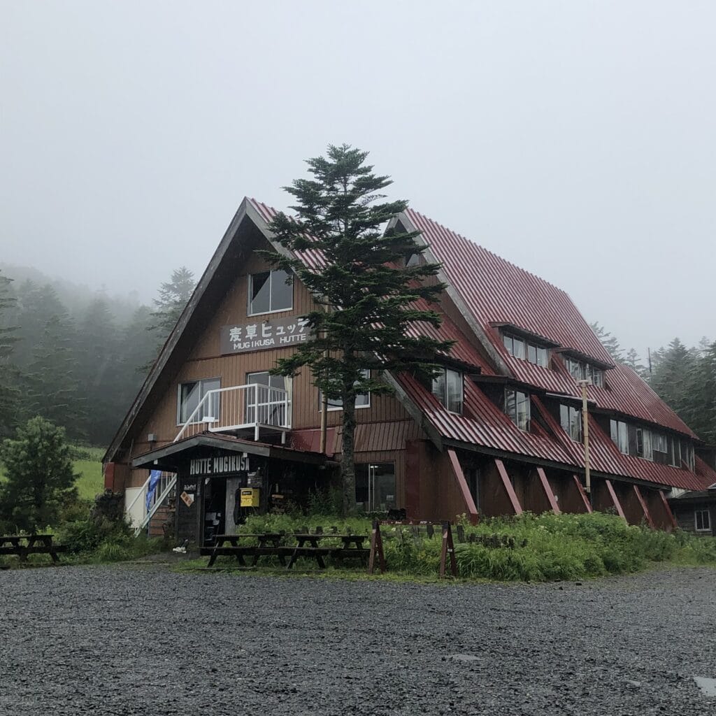 麦草ヒュッテ　麦草峠