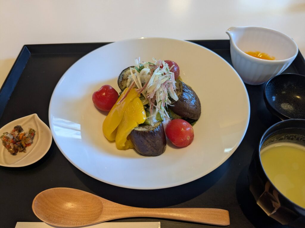 トラヤ トウキョウ