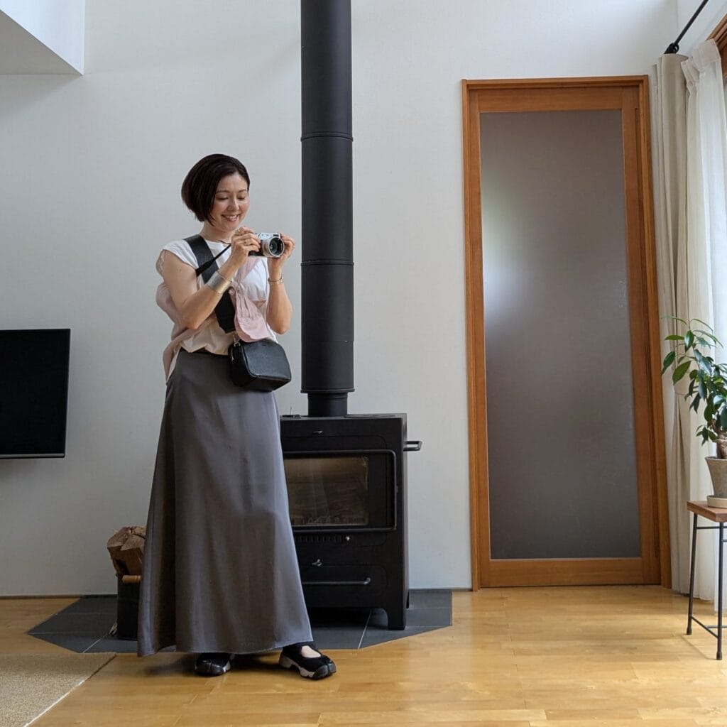 Spick & SpanのフレンチスリーブT,サテンスカート