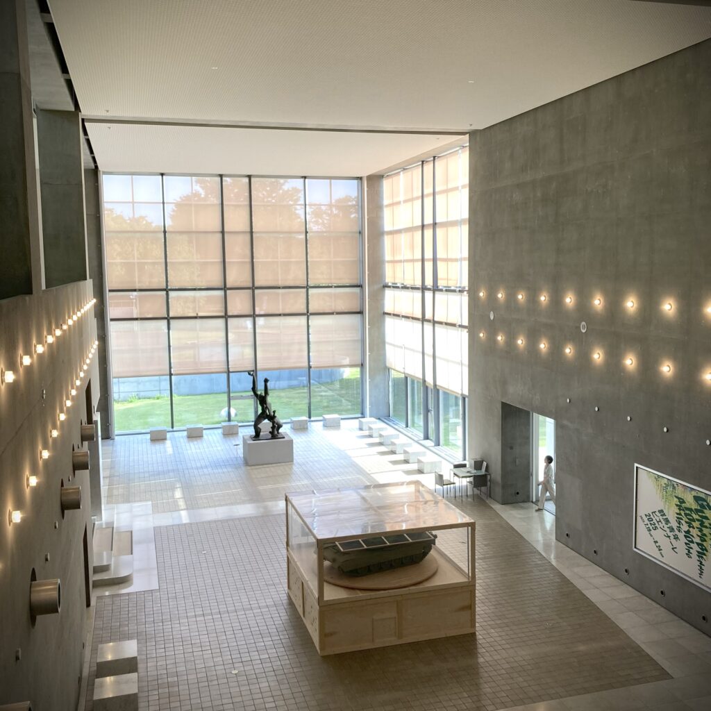 群馬県立近代美術館