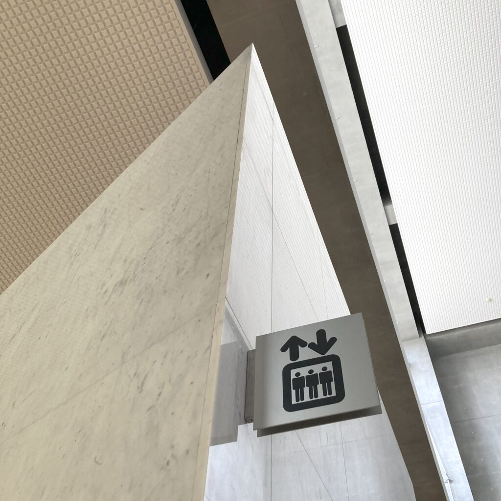 群馬県立近代美術館