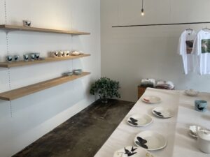 Fumi Ishiki Exhibition 2025 & grissouris 16th anniversary『巡るとき』展示の様子