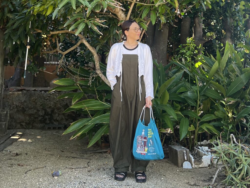 【40代コーデ】夏の日焼け対策にも◎サロペット×白レースボレロ TB icoco