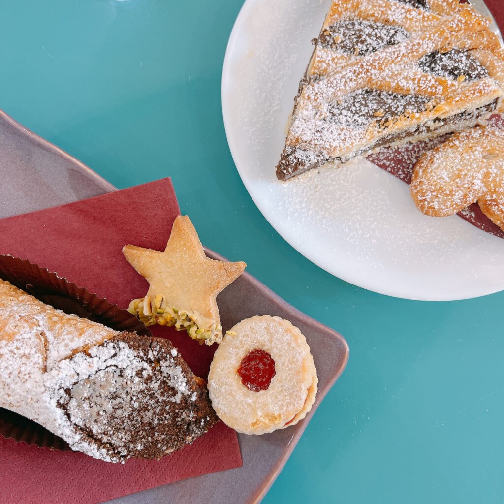 イタリア　シチリア　カンノーリ