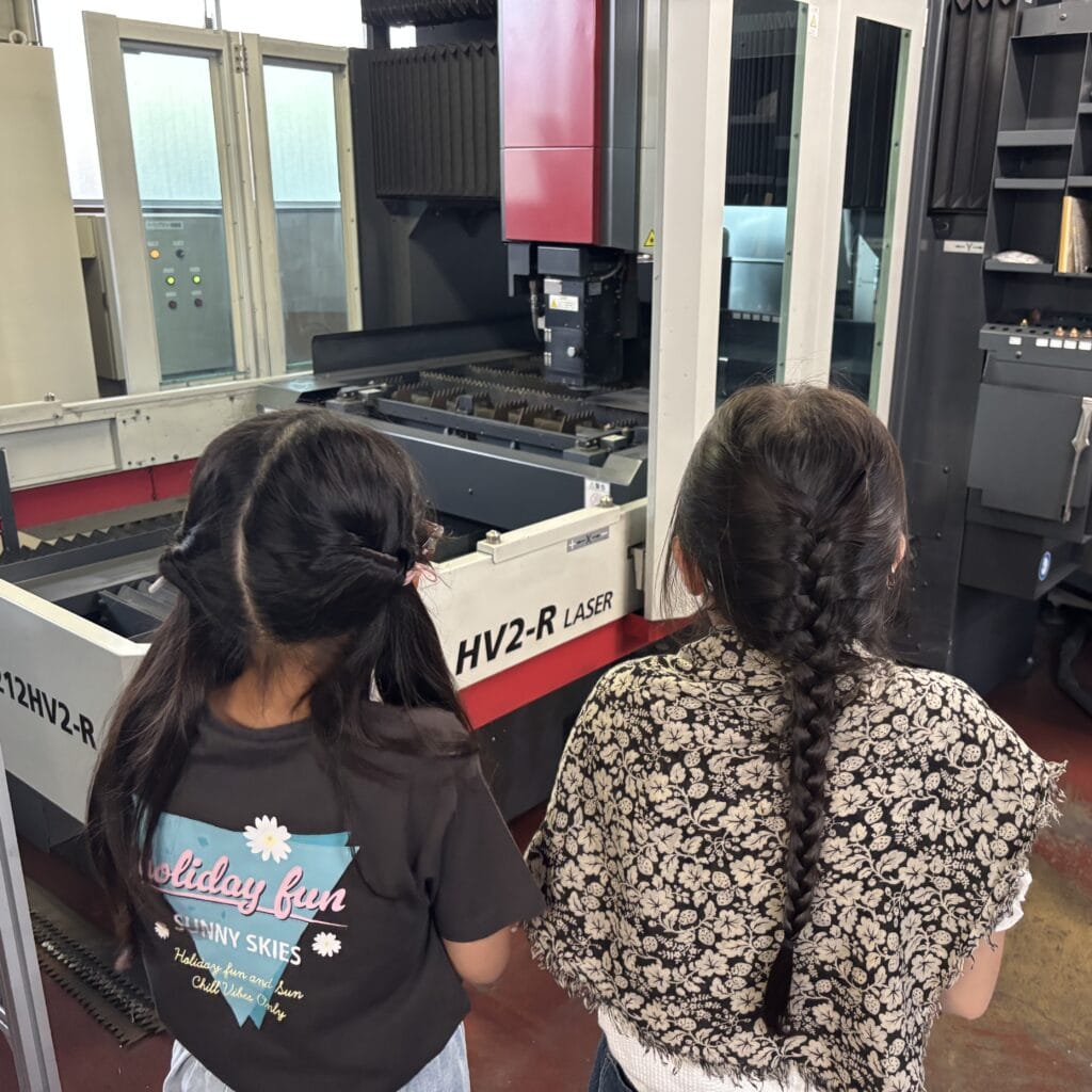 眼鏡市場工場見学