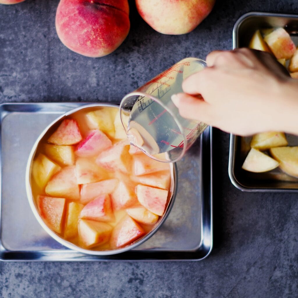 桃のレアチーズタルト　製作工程