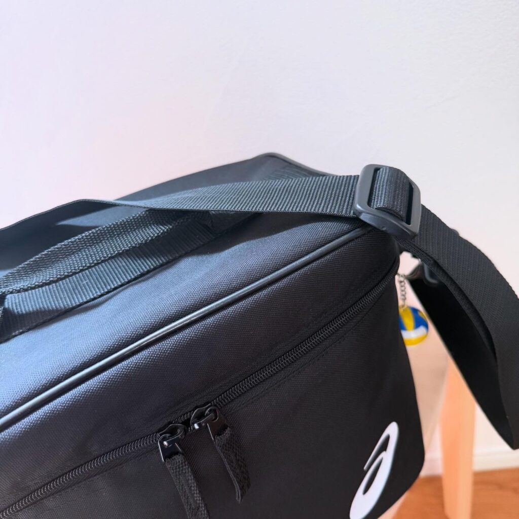 adidas クーラーバッグ