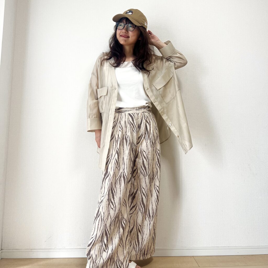 シアーシャツ　コーディネート　ファッション