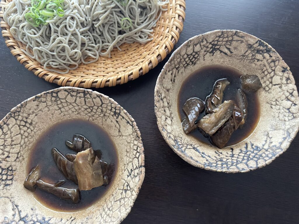 本多理恵子さんのレシピ「なすの甘酢漬けそば」を40代主婦が作ってみた写真【その2】