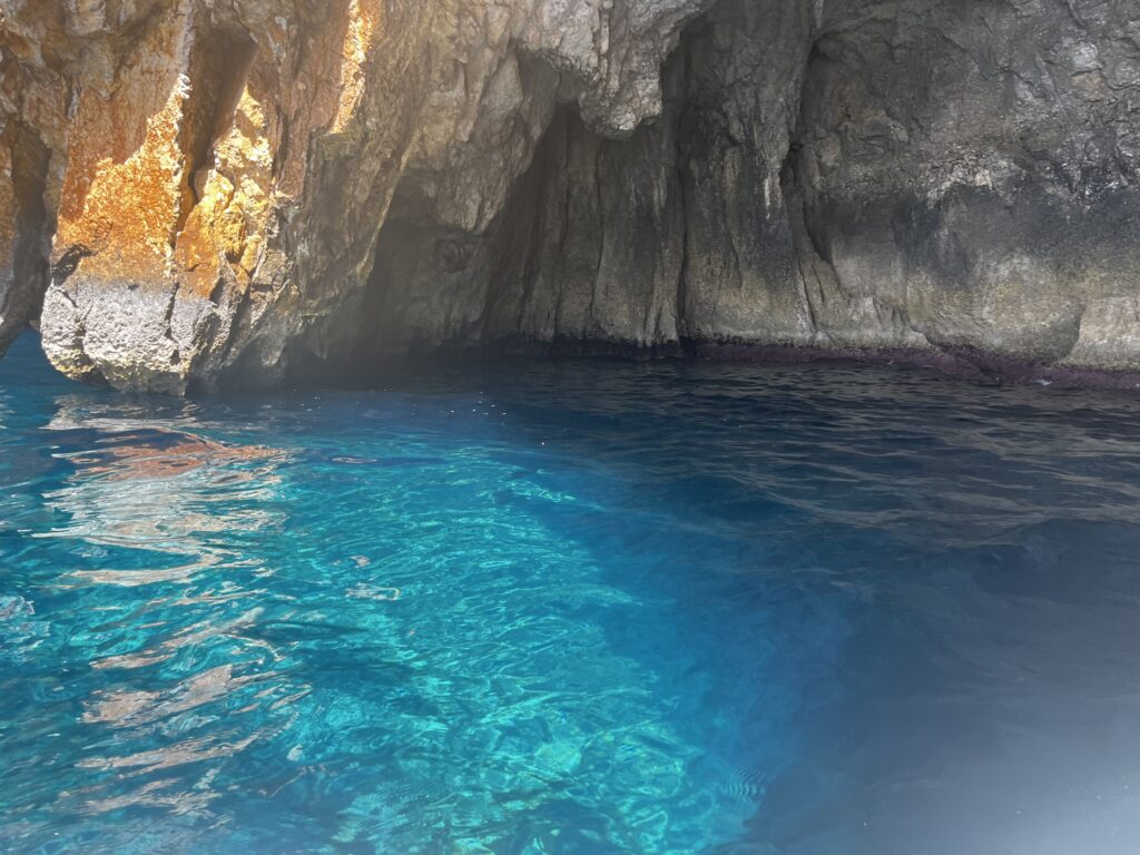 マルタ　ブルーグロット