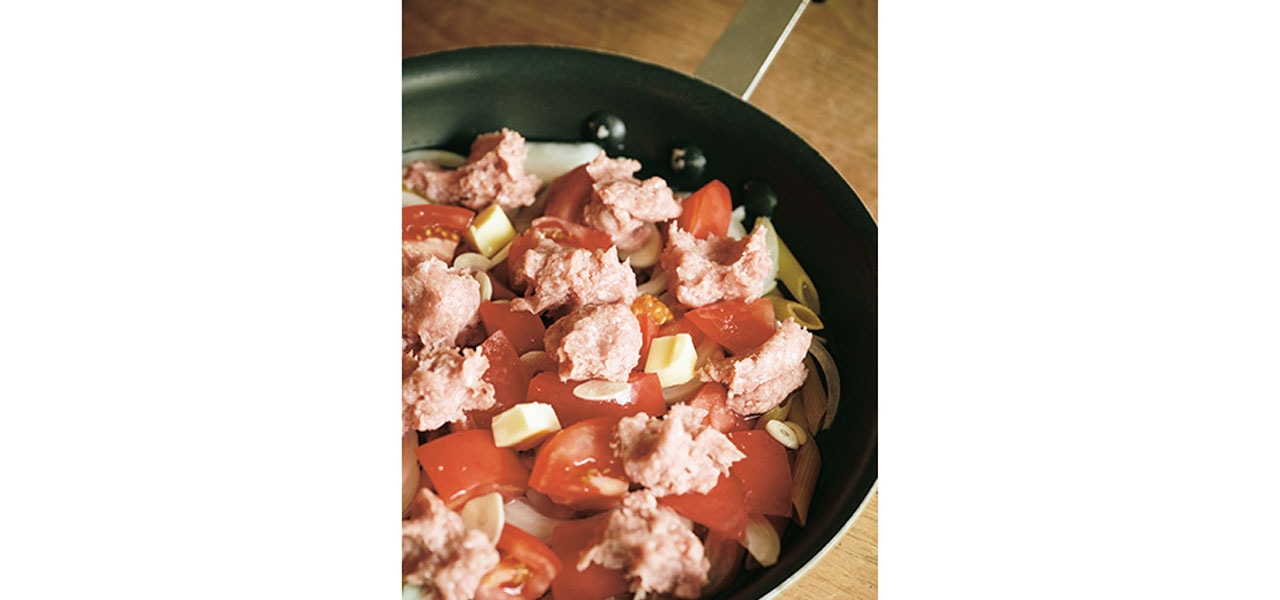 フライパンに材料をすべて入れてから火にかける。