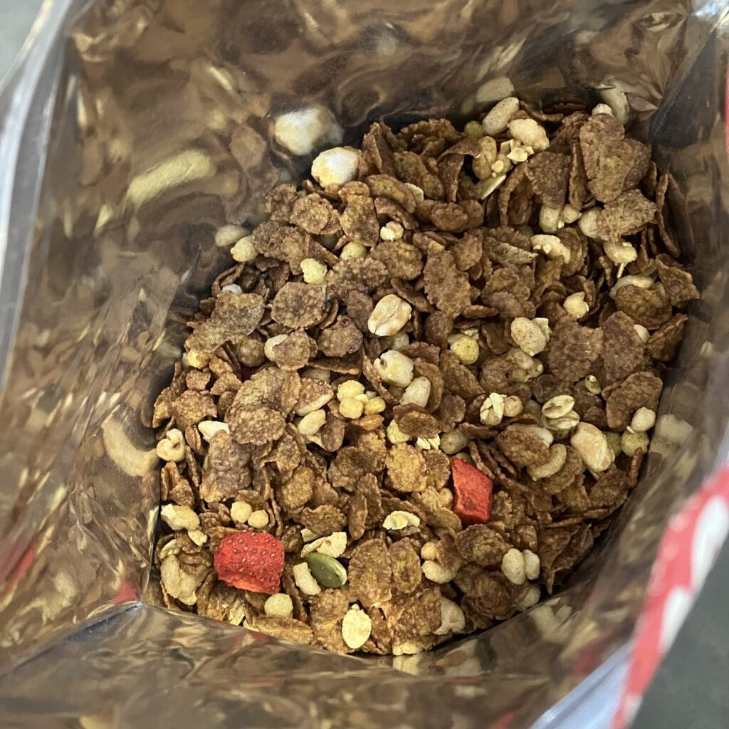 ケロッグ 素材まるごとグラノラ 脂質70%オフ 華やぐフルーティショコラ