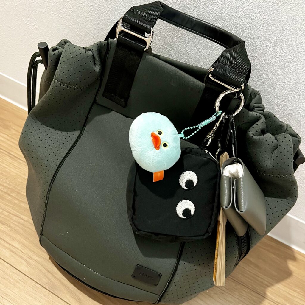 バッグ　マスコット　キーホルダー