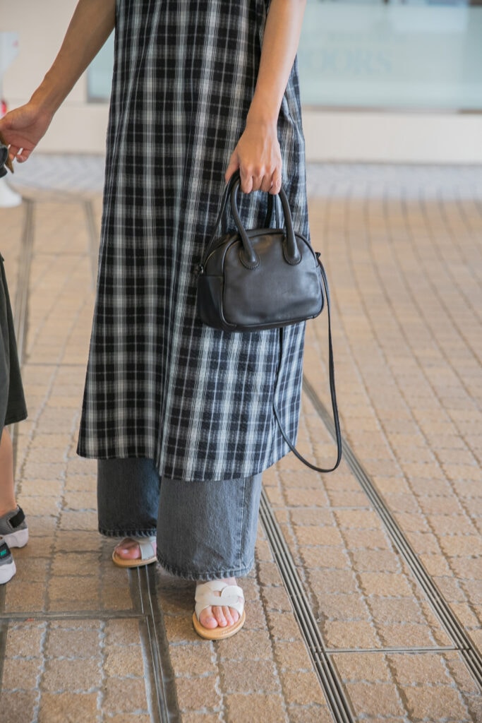 アーバンリサーチ ドアーズ スタイリスト高橋美帆さん　チェックワンピース　親子リンクコーデ